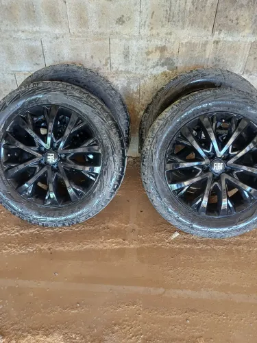 Jogo de rodas fiat toro aro 18 no black piano