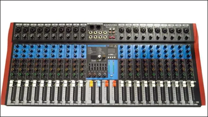 Mesa de som 20 canais soundvoice leia a descrição.