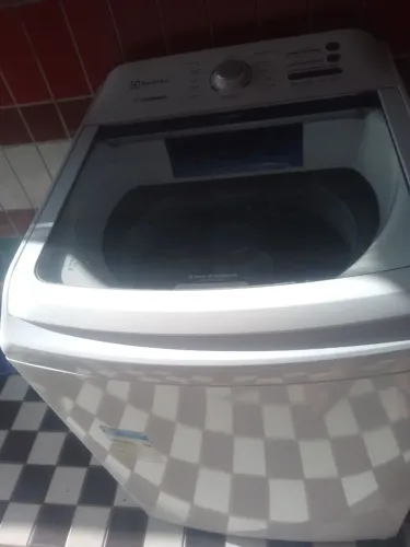 Máquina de lavar roupa Eletrolux turbo 17 kilos estado de nova