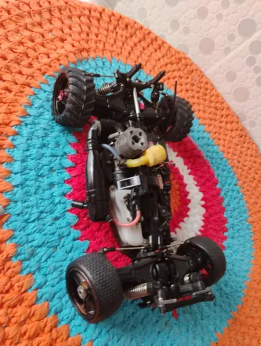 Vendo automodelo nitro a combustão escala 1/10 