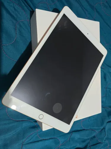 VENDO IPAD 8° GERAÇÃO 