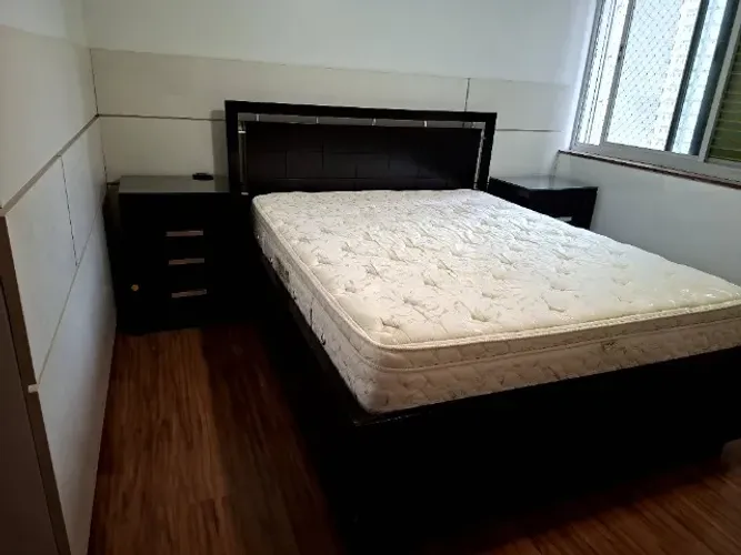 Cama Queen Imbuia madeira maciça 