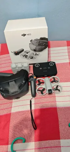 Drone Dji Neo Completo (FPV e rádio convencional)