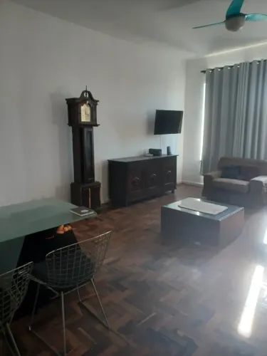 Apartamento para aluguel com 180 m2, com armários. Com 3 quartos. Centro - Macaé - Rio de