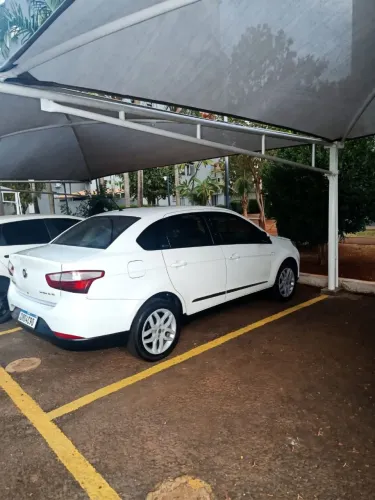Fiat Grand Siena Essence 1.6 Flex 16V 2014
