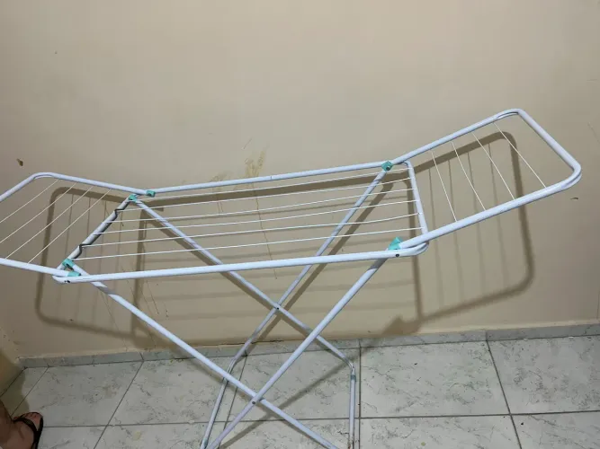 Varal de chão de roupa