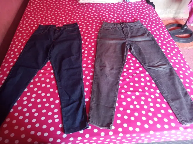 2 Calças Jeans Femininas