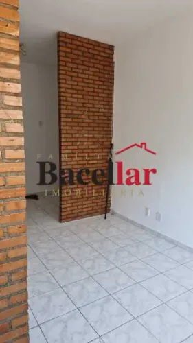 Kitnet/Conjugado : / Residencial / Laranjeiras