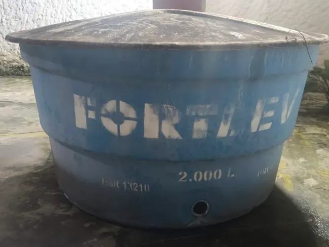 Caixa d'água 2.000L