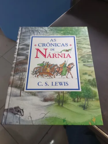 Livro As Crônicas De Nárnia - Volume Único Ilustrado A Cores - Raro