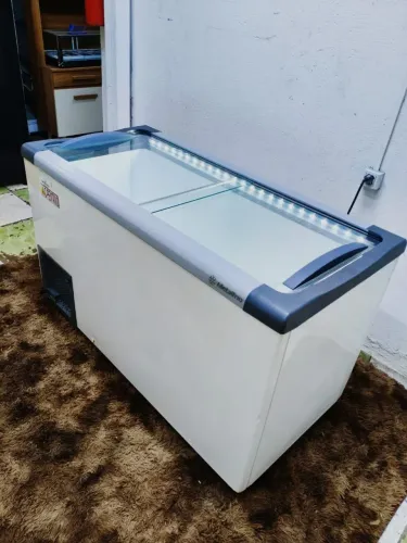Freezer Horizontal Tampa Vidro - 388 L