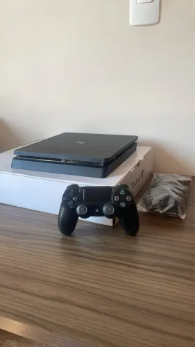 Ps4 slim 1tb + 3 Jogos + 2 Controle