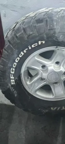 Jogo Rodas BOST+ pneus MUD BF 285