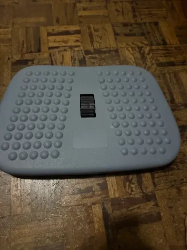 Apoio para os Pés com Regulagem de Altura e Inclinação com Balanço