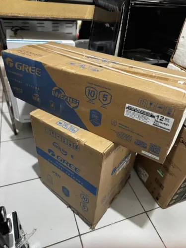 Split Gree 12000 btus Inverter 220v nova com garantia