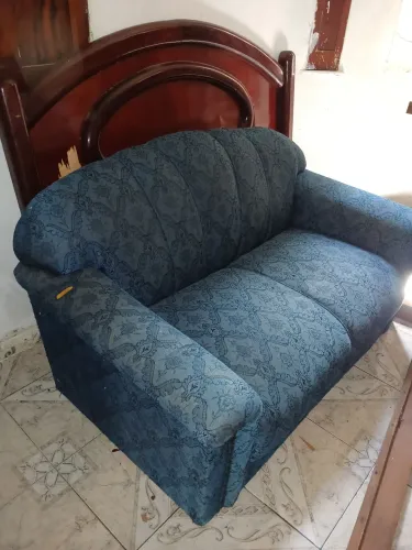 Conjunto de sofá 2 e 3 lugares.Não faço entrega.