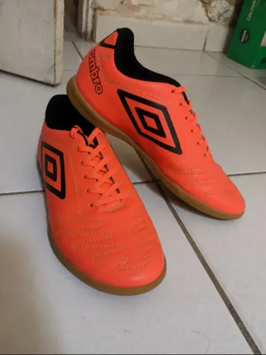 Tênis Futsal Umbro Laranja