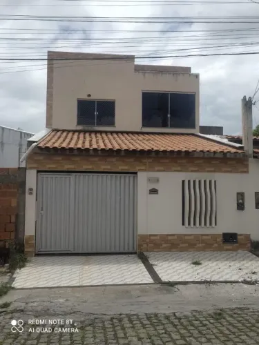 Alugo casa 3/4 2 banheiros 1 vaga na garagem