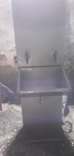 Bebedouro Industrial de Coluna Inox Cânovas - Para Conserto ou Retirada de Peças (Barato!)