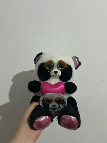 Pelúcia Feisty Panda Coração 