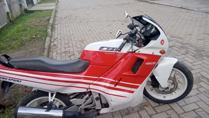 Vendo cbr 450 98 inteira inten de colecionador  valor 25,000