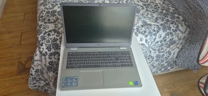 Notebook Dell Inspiron 3501 I7 11gen. 8GB 256SSD Nvidia2GB Win11