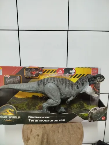 Tiranossauro Jurassic world Power devour