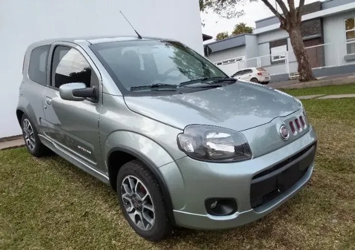 Fiat Uno Sporting 1.4 EVO Fire Flex 8V 2P 2012