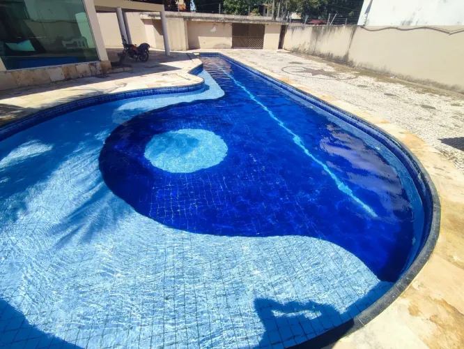 LIMPEZA DE PISCINA