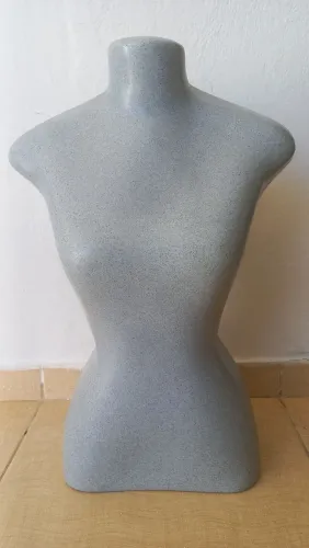 Busto manequim feminino