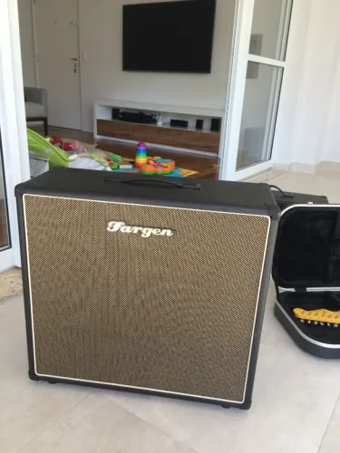 Caixa 1x12 open back made in USA Fargen com weber silver bell