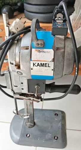 Máquina de corte industrial 