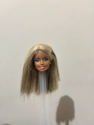Cabeça Barbie Cali girl 