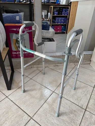 Andador duplo punho