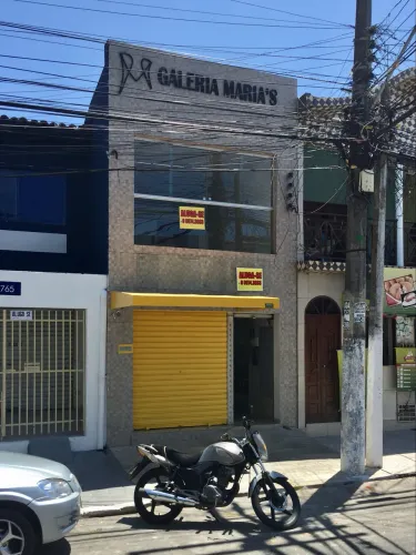 Aluga-se sala comercial no Farol