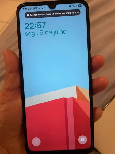 Celular pouco usado