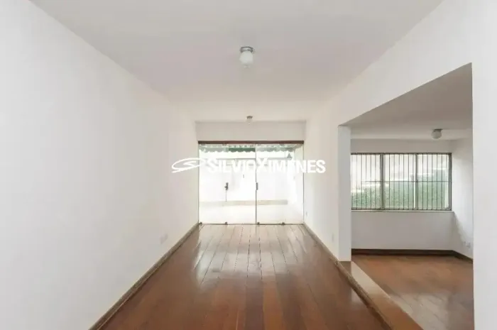 Residencial Área Privativa com 288,00 (M²), 4 quartos e 2 vagas para Venda
