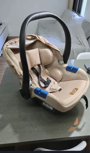 Bebê conforto Burigotto pouquíssimo usado!