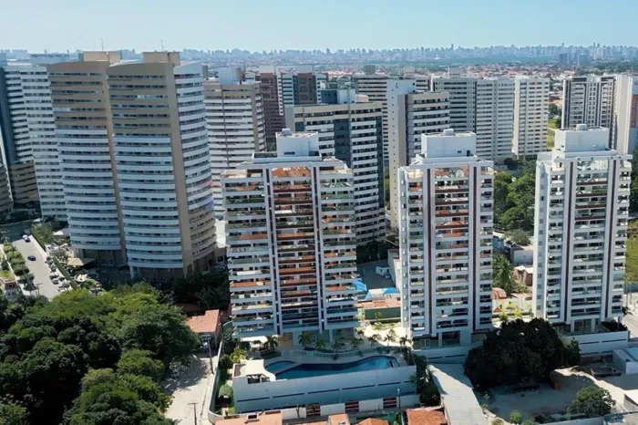 Apartamento de 95 m² em Fortaleza, com 3 Suítes e Varanda Gourmet / Viva la Vida Park.