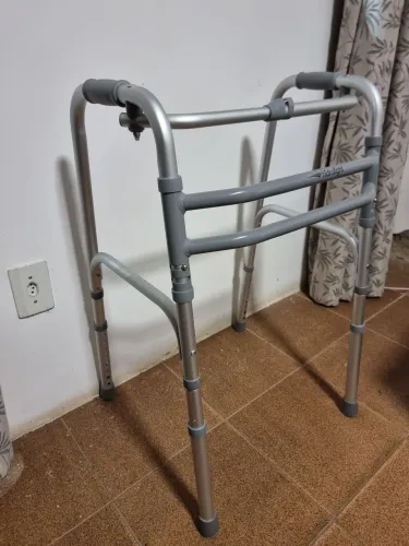 Andador adulto Hidrolight Dobrável Alumínio