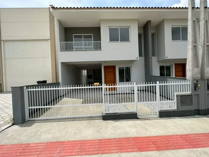 Sobrado para aluguel, 3 quartos, 1 suíte, 1 vaga, Centro - Antônio Carlos/SC