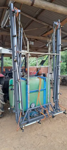 Pulverizador para trator 680litros