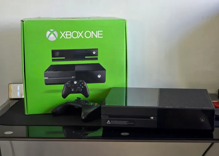 Xbox one Fat 500 GB c/ Kinect + Jogos