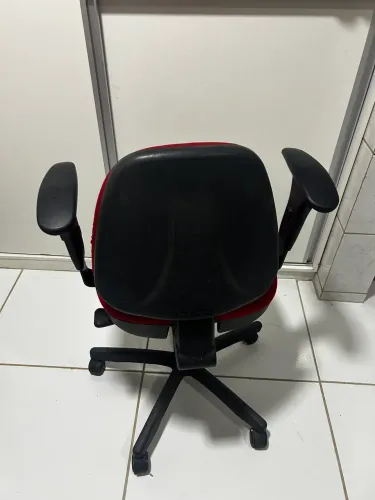 Cadeira escritório giratória