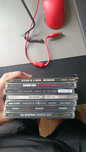 Cds usados em bom estado