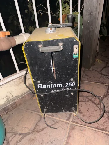 Máquina de Solda ESAB Bantam 250 Serralheiro 110/220V