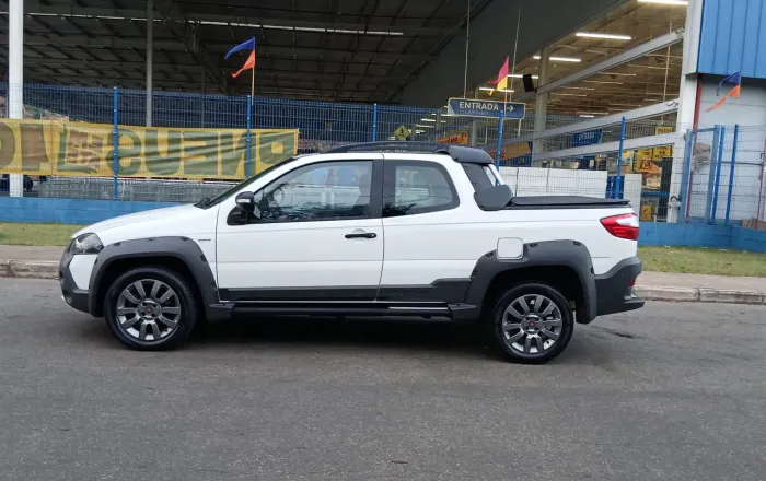 Fiat Strada Adv.1.8 16V Locker Dualo. Flex CD 2015