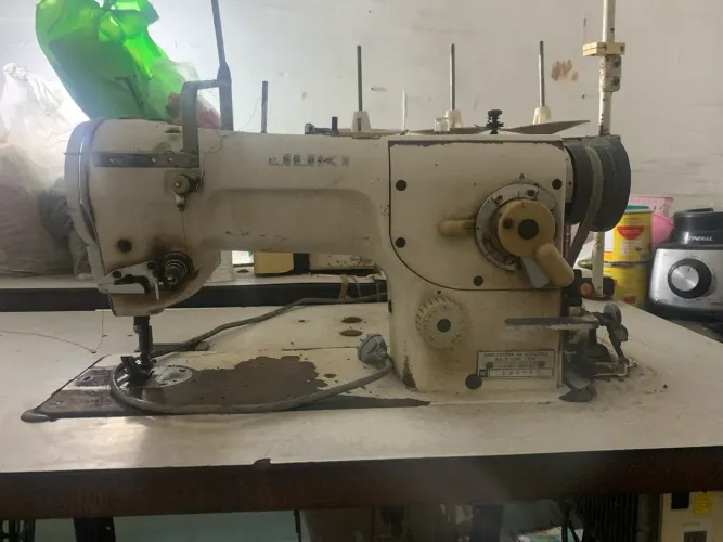 Máquina de costura juki 457