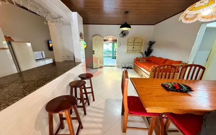 Casa térrea individual Village do Sol I, 3 quartos, Palmeiras - Cabo Frio