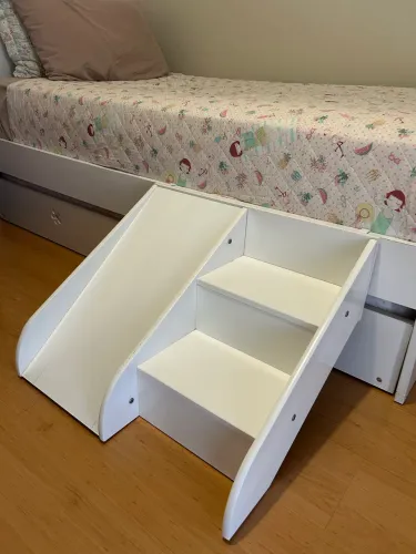 Mini escorregador infantil
